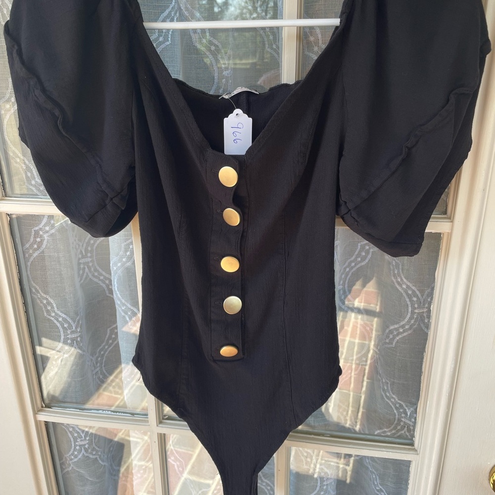 🖤 Free People Intimately Black Bodysuit Size XS Puff Sleeve Gold Button Front